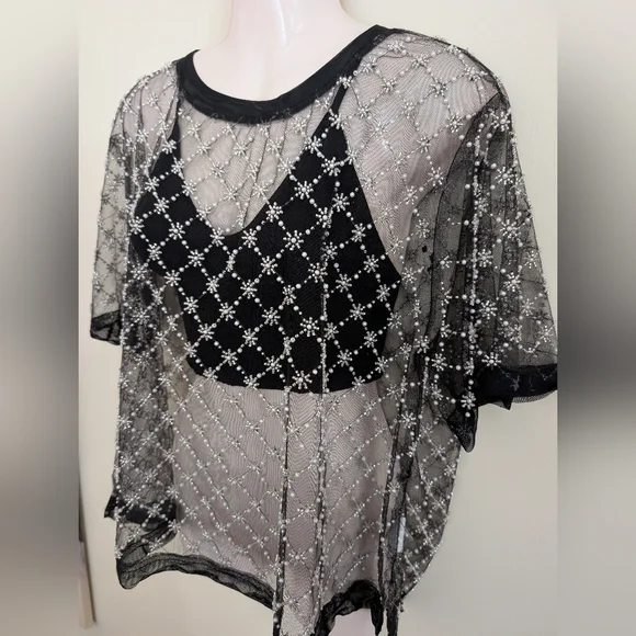 Free People Loir Embellished Top Black Large NWT - Picture 7 of 9